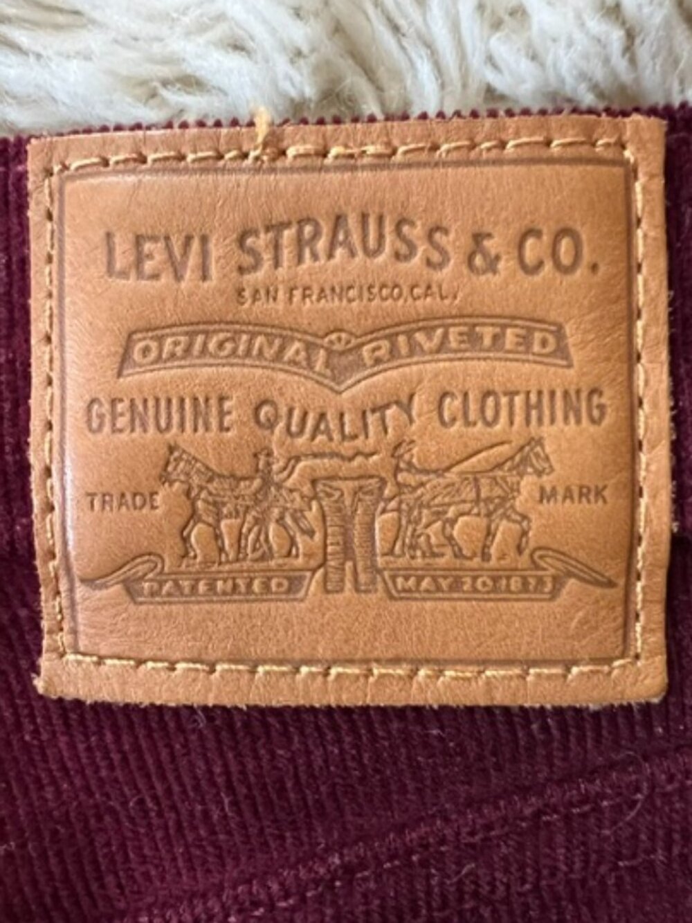 Levi's Corduroy Ribcage Flare Burgundy Five Pocket Pants Woman's W26-L32 - Picture 6 of 13
